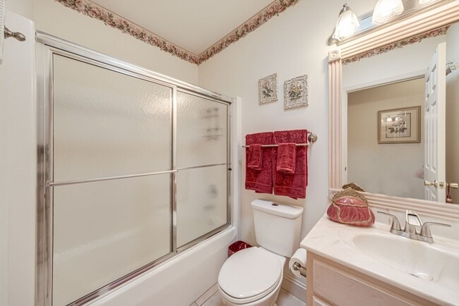 Building Photo - NEW LISTING-3 bedroom, 3 bathroom condo FO...
