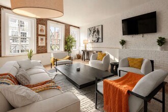Building Photo - 354 Bowery-SI ID1035000P
