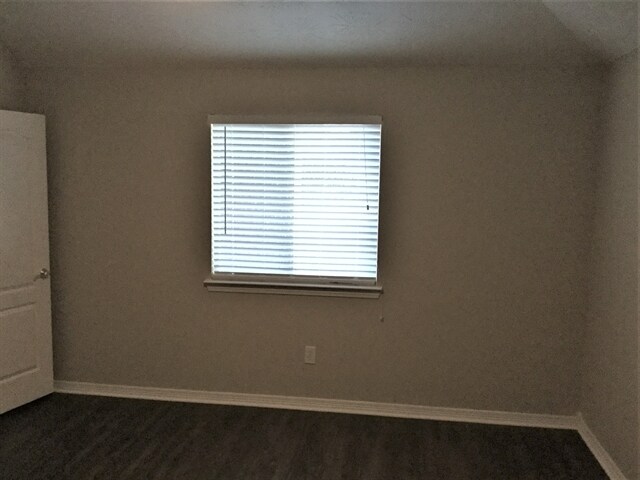 Building Photo - 2213 Perkins Crossing Dr