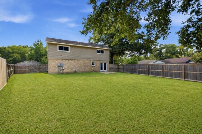 Building Photo - 4118 Garden Springs Dr