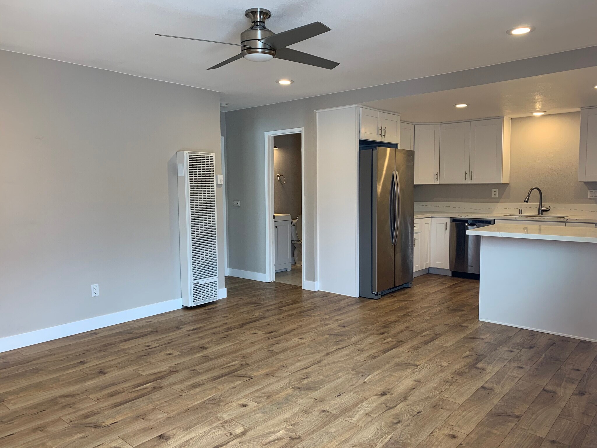Open concept living area and kitchen - 3673 Cherokee Ave