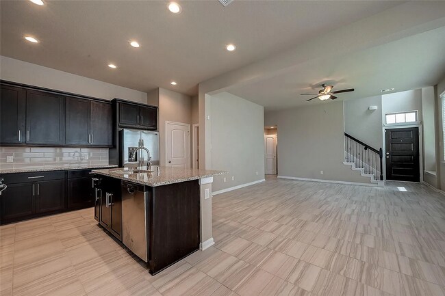 Building Photo - Beautiful Move-In Ready Home in Missouri City