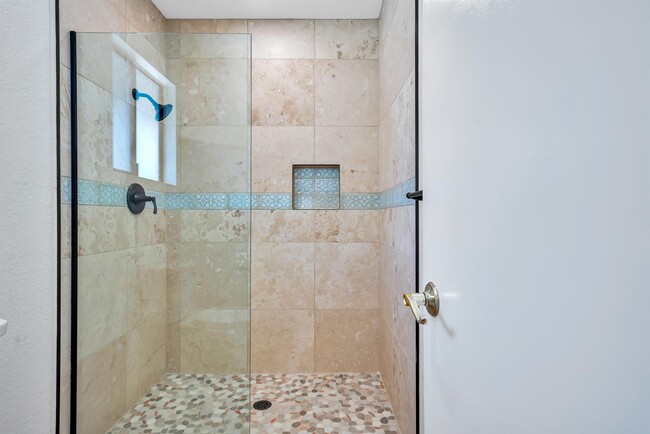 Building Photo - 53475 Avenida Herrera