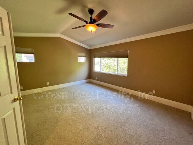 Building Photo - 673 Nacomis Ct