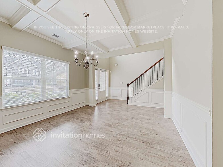 Building Photo - 239 Silver Oak Dr