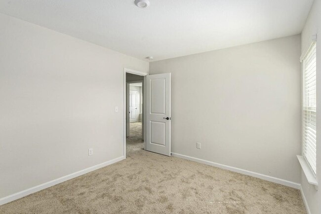 Building Photo - 489 Samara Ct