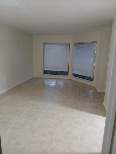 Building Photo - 4308 Aqua Vista Dr