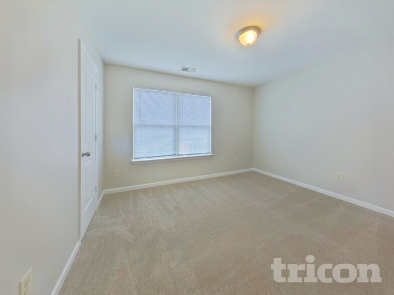 Building Photo - 74 Wyndham Ct