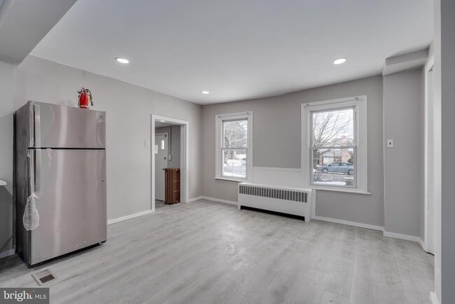 Building Photo - 4211 Garrett Rd