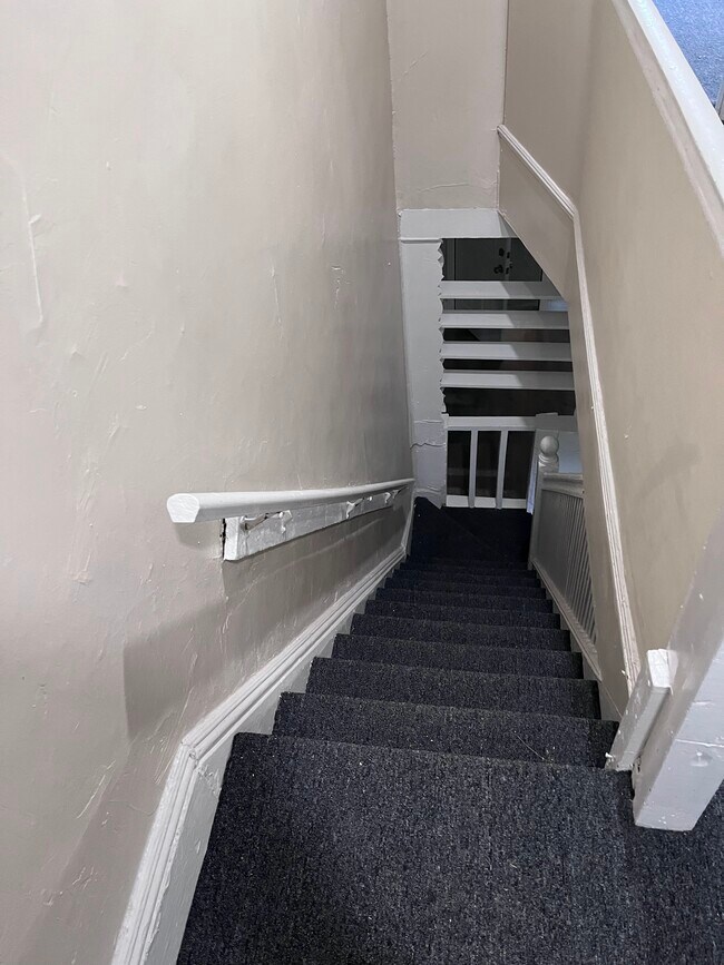 Building Photo - 3 Monmouth Pl