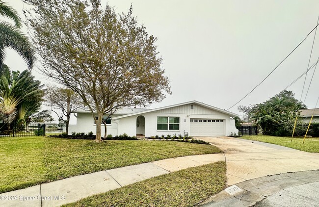 Building Photo - 1720 Poinciana Ct