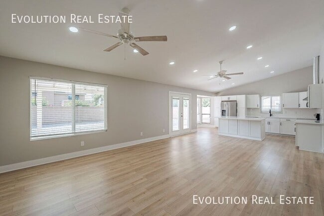 Building Photo - 6443 E Sandra Terrace