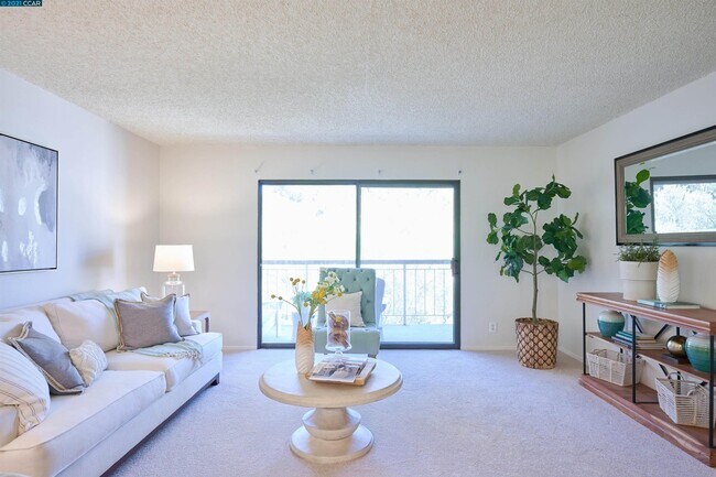 Living Room - 340 N Civic Dr