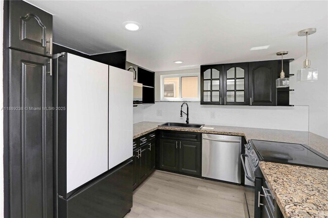 Building Photo - 5530 W 26th Ct