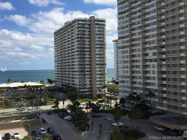 Building Photo - 1985 S Ocean Dr