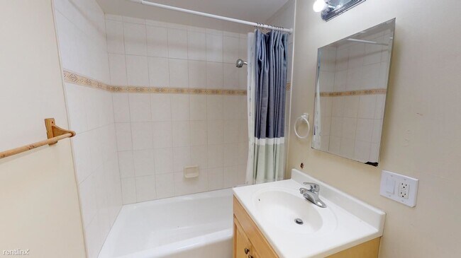 Building Photo - 1 br, 1 bath House - 762 Hamilton Ave Priv...