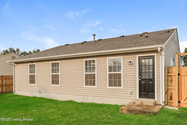 Building Photo - 257 S Shore Dr
