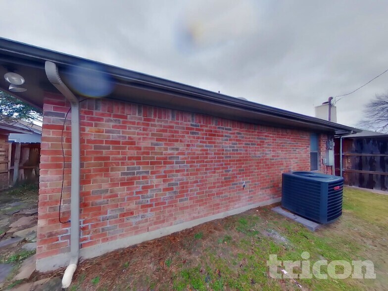 Building Photo - 4116 Amy Dr