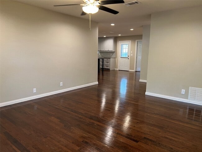 Building Photo - 1113 S Idlewild Dr