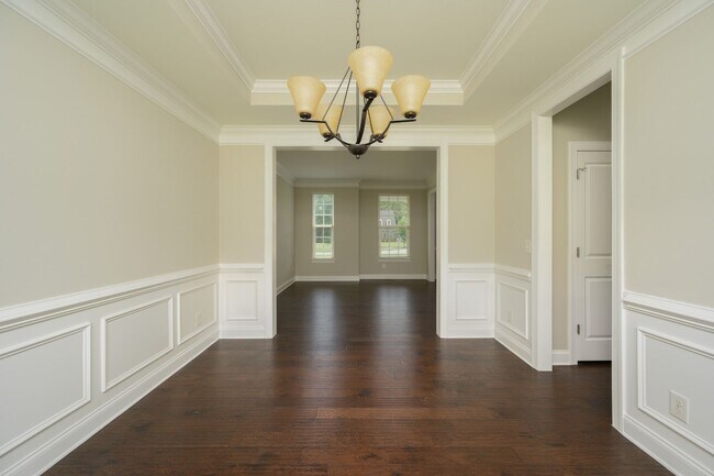 Building Photo - **RARE, EXECUTIVE HOME ON OVER HALF AN ACR...