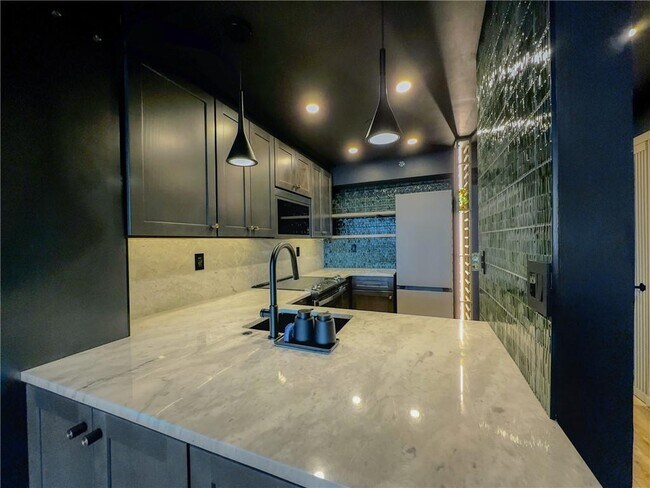 Building Photo - 2870 Pharr Ct S Northwest