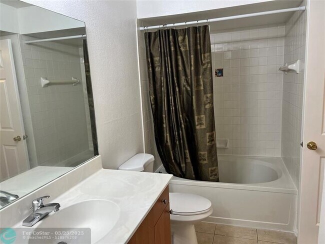 Building Photo - 1705 Palm Cove Blvd