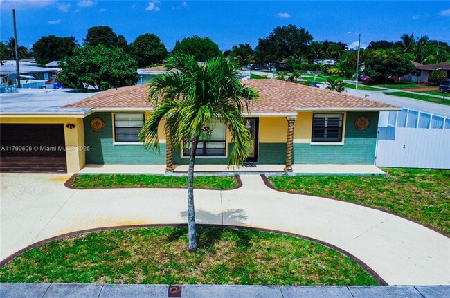 Building Photo - 3151 SW 37th Ave