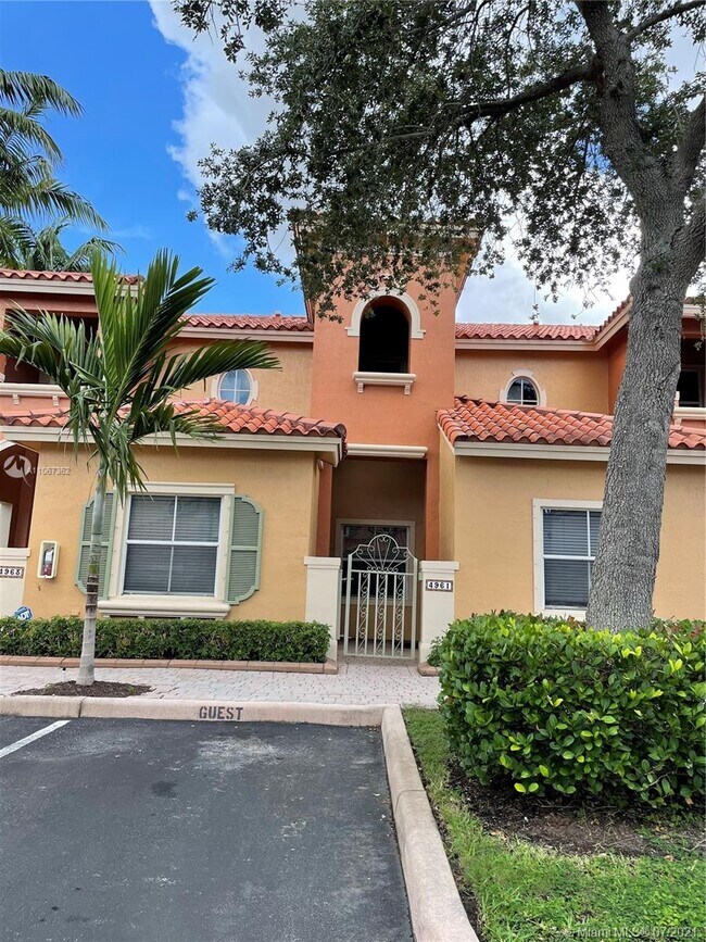 Building Photo - 4961 Leeward Ln