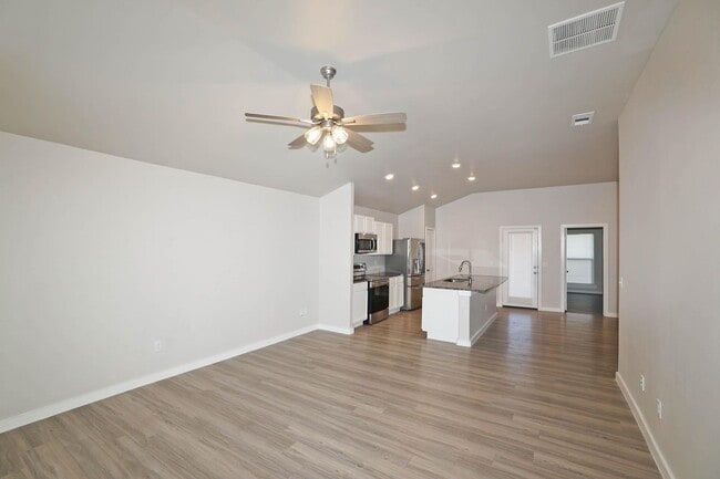 Building Photo - 6904 Athens St