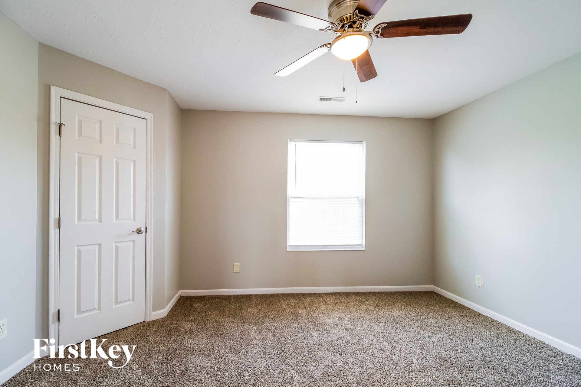 Building Photo - 17 Shady Creek Ln