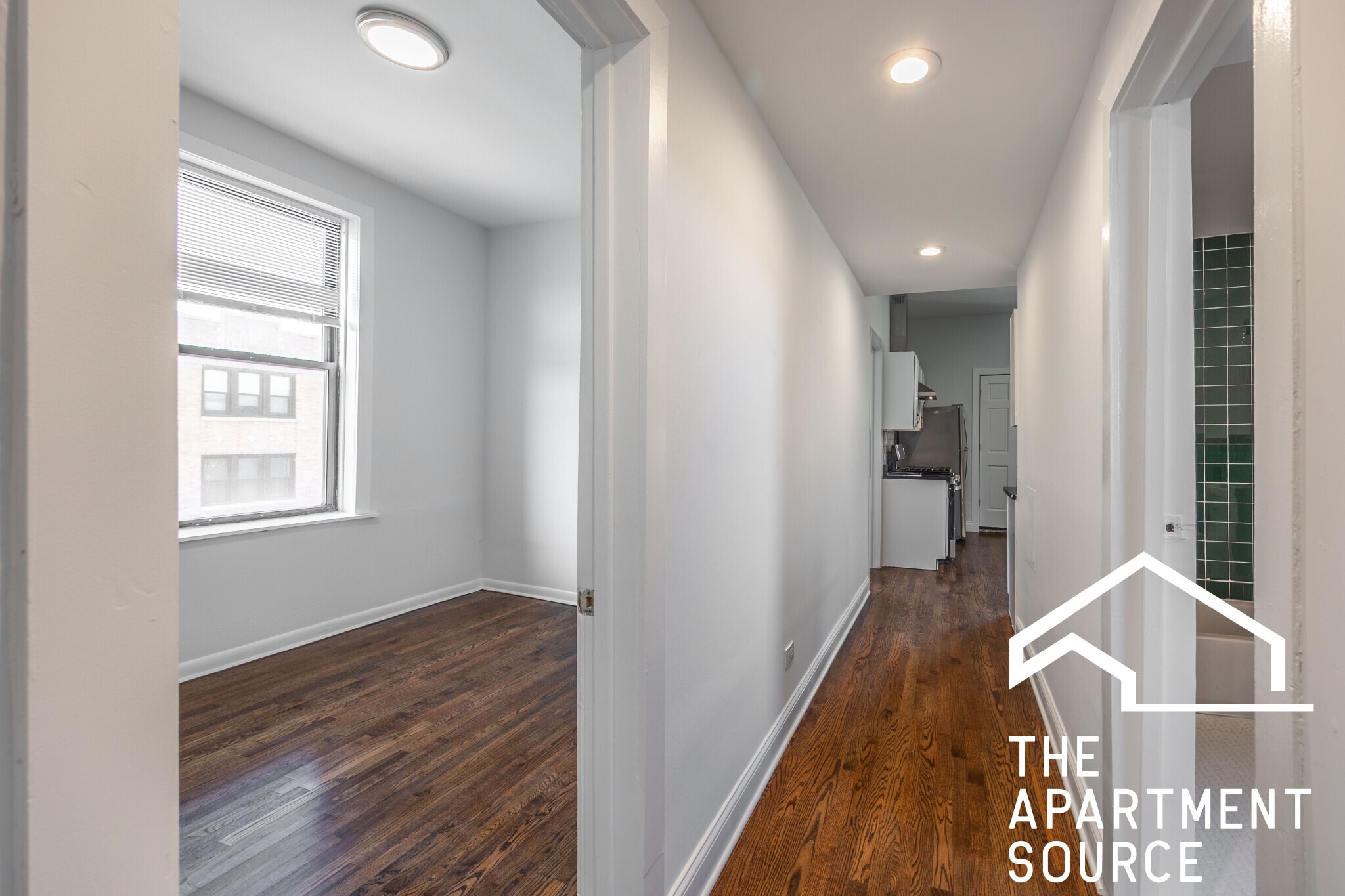 Building Photo - 1000 N Mozart St