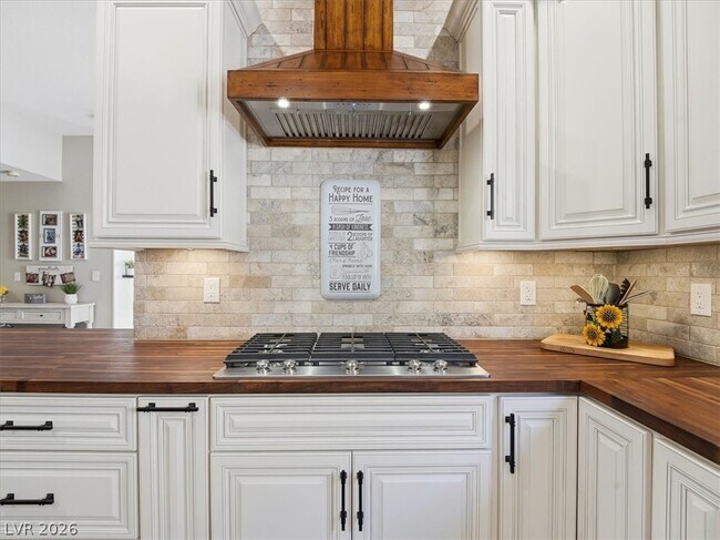 Building Photo - 4904 Winterset Dr