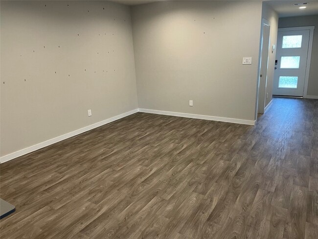 Building Photo - 12811 Harlesden Ln