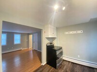 Building Photo - 33 Green St