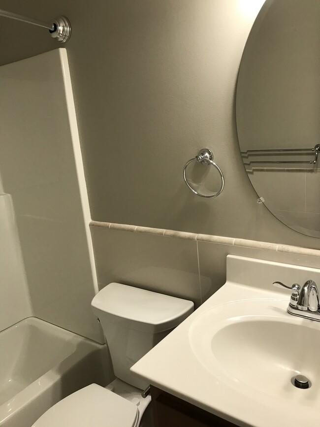 Building Photo - 3 Gaffers Ct