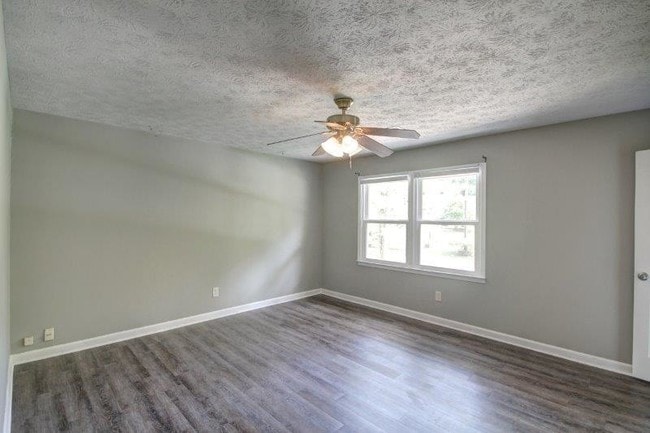 Building Photo - 2450 Horseshoe Bend Rd SW