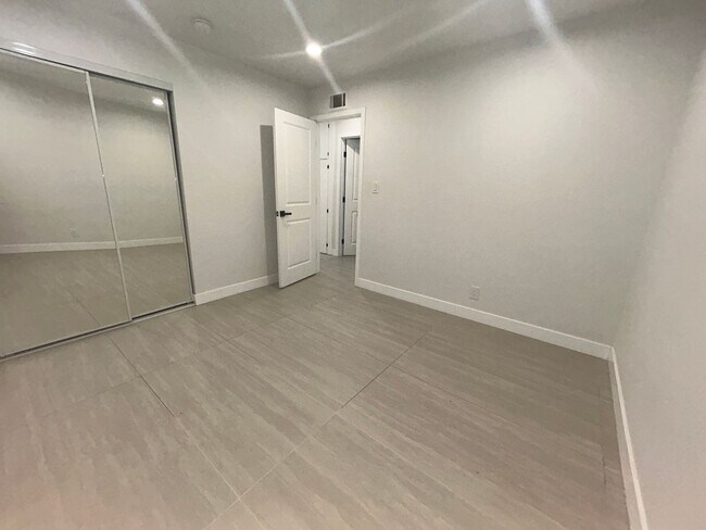 Building Photo - Spacious 3bed 2bath House for Rent in Garden Grove