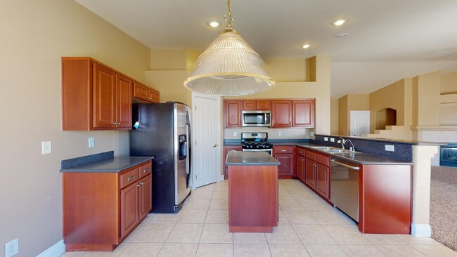Building Photo - One Story Home Near Beautiful Mountain's Edge Community