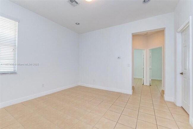 Building Photo - 11844 SW 26 St