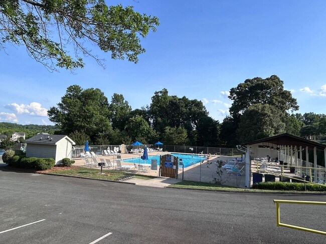 Building Photo - PFAFFTOWN, NC! Lochurst neighborhood. Reagan HS! 5 bedroom, 4.5 bathrooms, over 5k sq ft