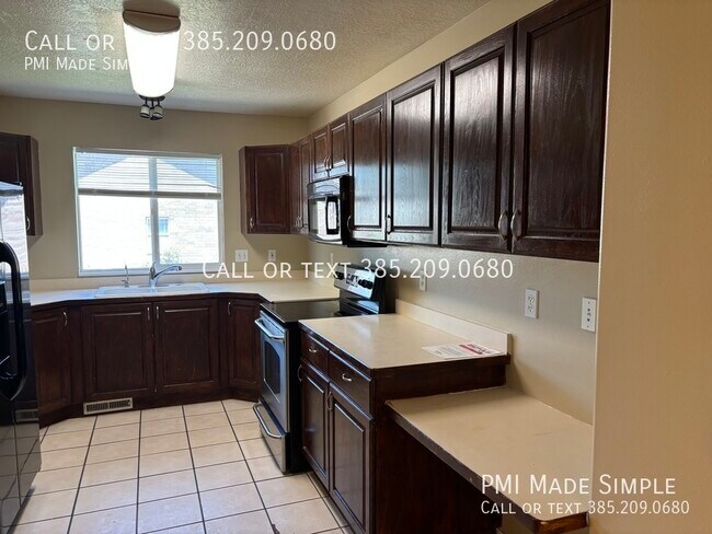 Building Photo - 609 Saddlebrook Dr