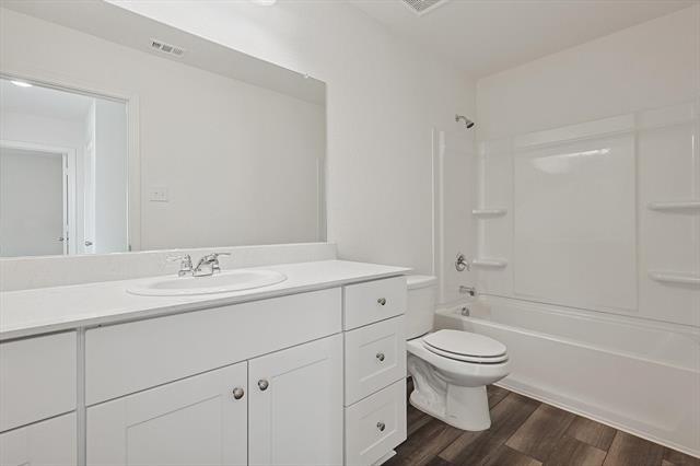 Building Photo - 2106 Harebell Dr