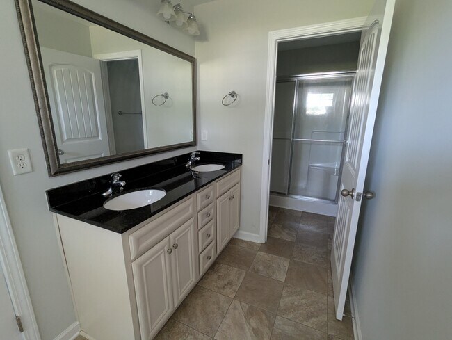 Building Photo - 66 Endeavor Cir