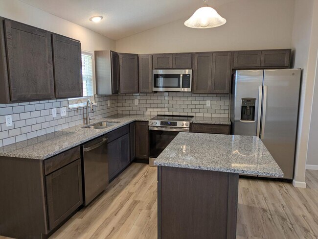 Building Photo - 9201 E Fox Pt Ct