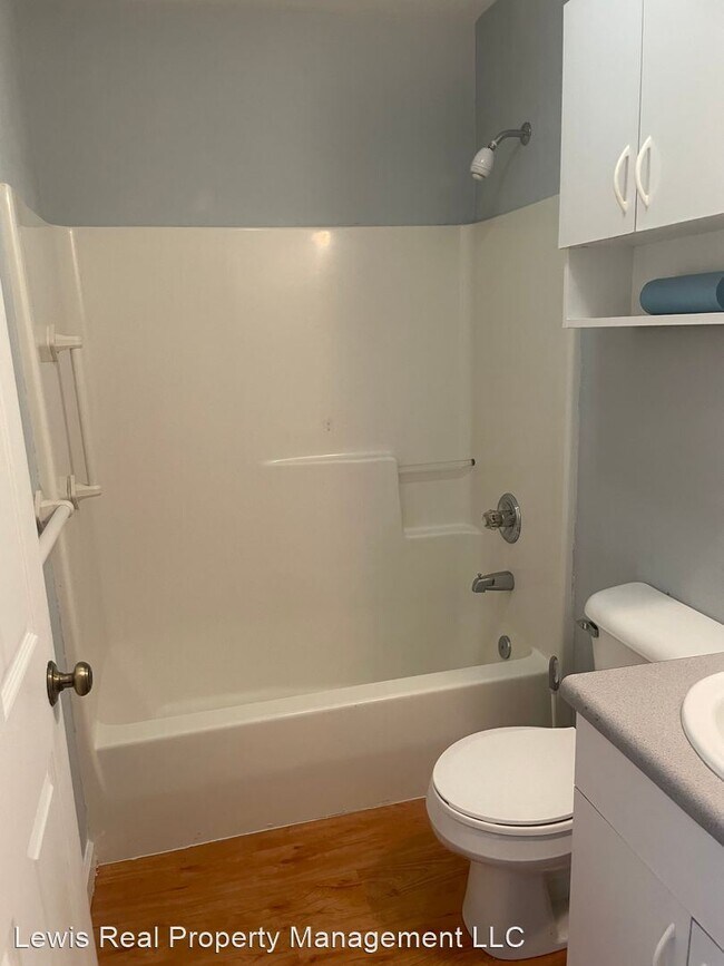 Building Photo - 4 br, 2 bath House - 429 Brevard St