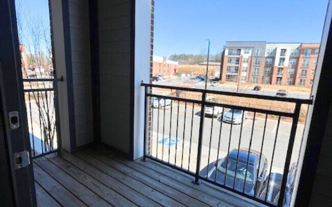 Building Photo - 105 Orchard Cir