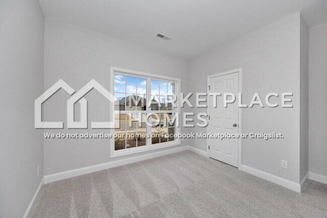 Building Photo - 174 River Pointe Dr