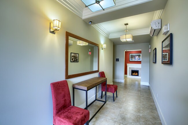 Building Photo - 3232 15th Ave W