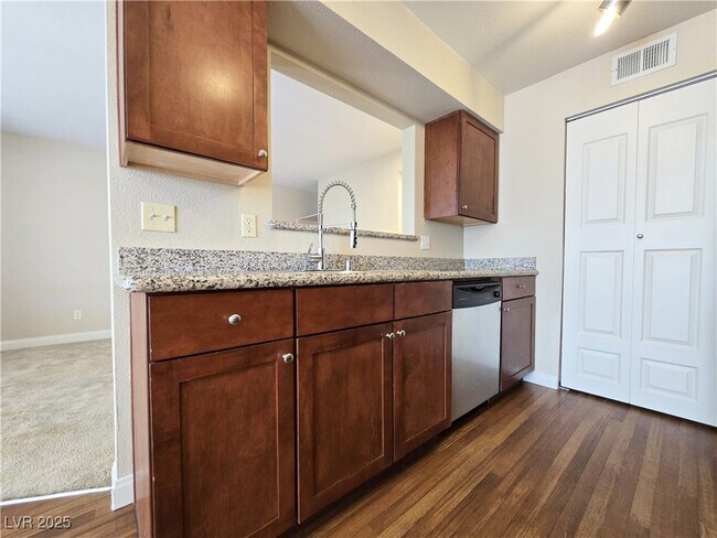 Building Photo - 2750 S Durango Dr