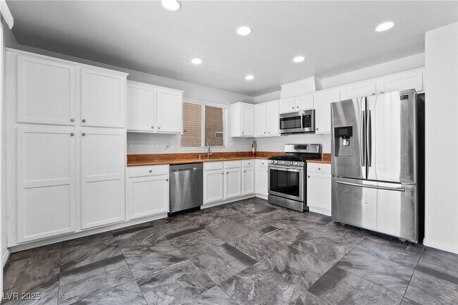 Building Photo - 8938 Bonneville Peak Ct